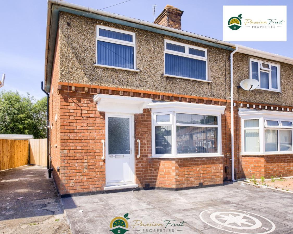 3 Bedroom Coventry House By Passionfruitproperties With Free Wi-Fi, Large Garden And Driveway - 52Nrc Zewnętrze zdjęcie