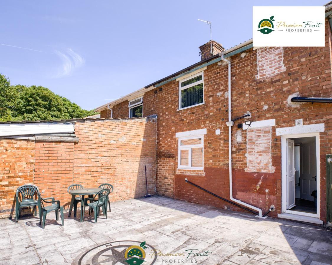 3 Bedroom Coventry House By Passionfruitproperties With Free Wi-Fi, Large Garden And Driveway - 52Nrc Zewnętrze zdjęcie
