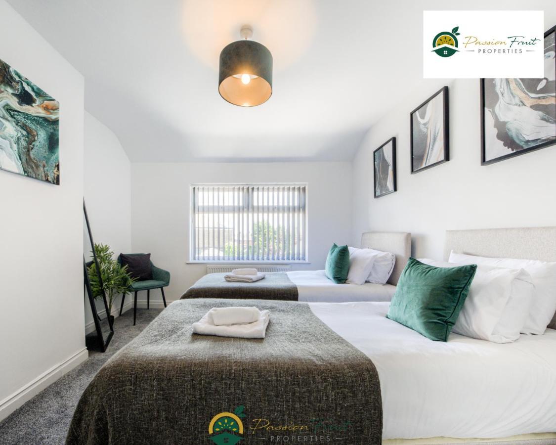 3 Bedroom Coventry House By Passionfruitproperties With Free Wi-Fi, Large Garden And Driveway - 52Nrc Zewnętrze zdjęcie